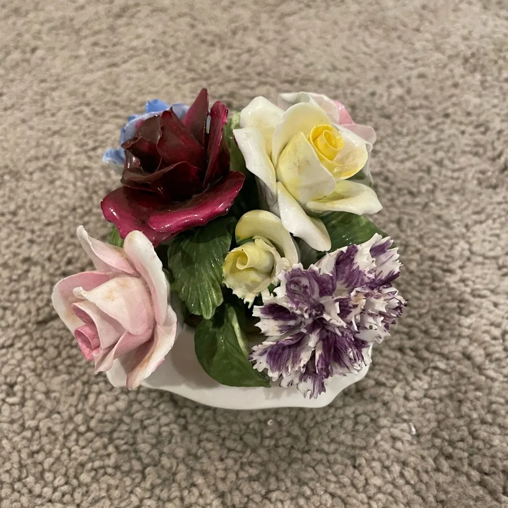 Hand Made Hand Painted‎ Radnor Bone China Floral Porcelain Bouquet - Multicolor
